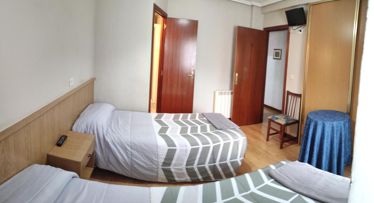 Hostal Castilla Miranda de Ebro Eksteriør billede